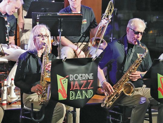 ‘1940s Night at the USO’: Strike up the band ‘1940s Night at the USO’: Strike up the band