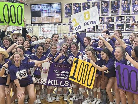 Adams records 1,000th career kill