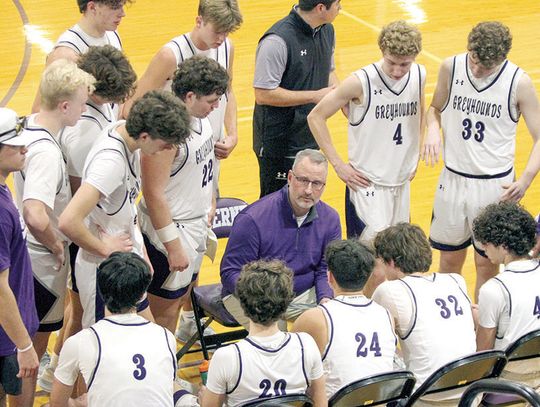 BHS boys take league opener for 38th straight district win