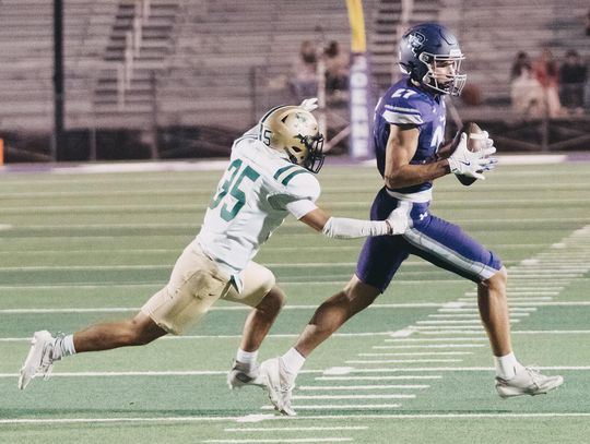 BHS football team wins eighth straight, Chargers and Geneva volleyball teams open playoffs