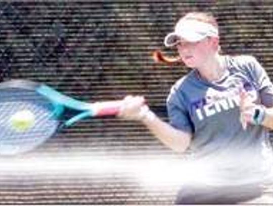 BISD tennis teams pick up district wins