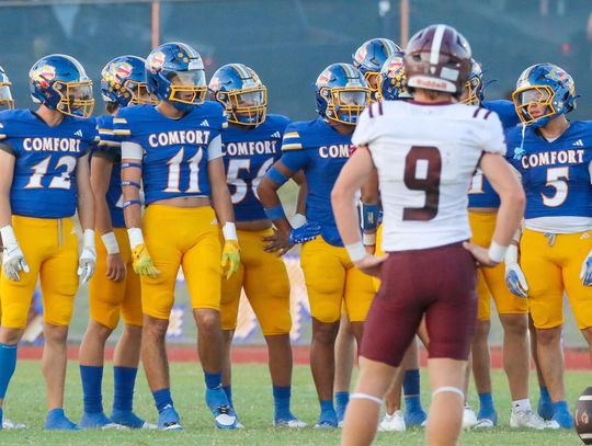 Blanco pulls away from Comfort, 45-28 Blanco pulls away from Comfort, 45-28