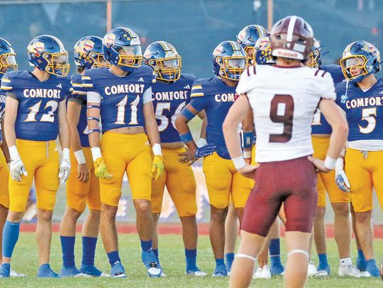 Blanco pulls away from Comfort, 45-28 Blanco pulls away from Comfort, 45-28