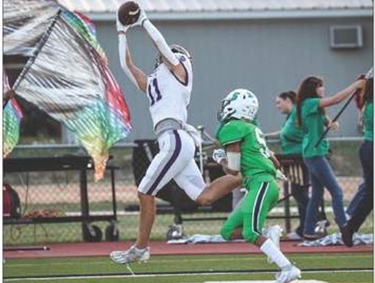 Boerne blasts Pleasanton for first win