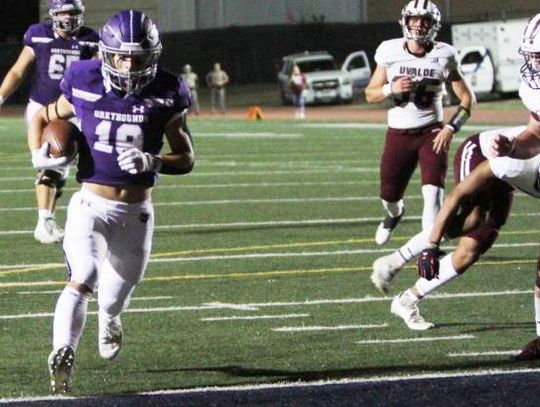 Boerne blows out Coyotes, 62-7