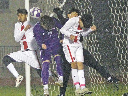 Boerne boys motor past Thunderbirds