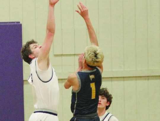 Boerne High boys take district win streak to 43