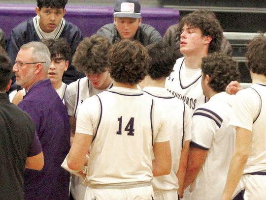 Boerne High School boys take district win streak to 44 games