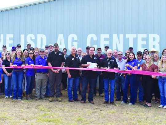 Boerne ISD celebrates Ag Barn opening