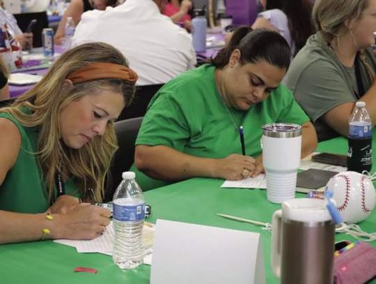 BOERNE PUMPS UP NEW TEACHERS IN SPIRITED ORIENTATION EVENT