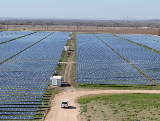 Capital Highlights: Solar power surpasses coal in feeding ERCOT grid in ‘25