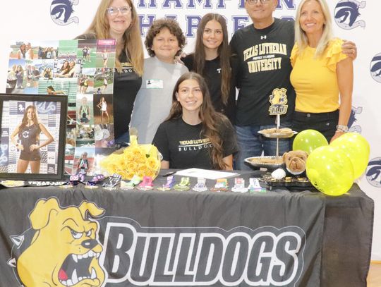 CERNA SIGNS WITH TEXAS LUTHERAN UNIVERSITY