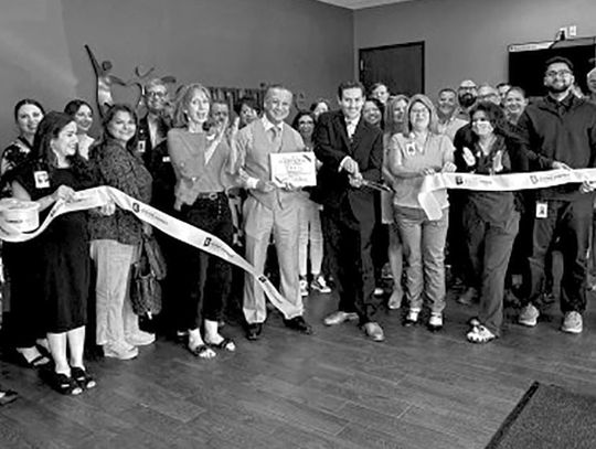 Chamber helps CommuniCare welcome new physician