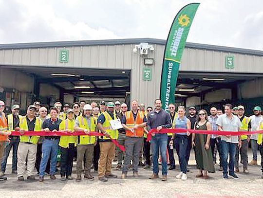 Chamber marks Sunbelt Rentals opening