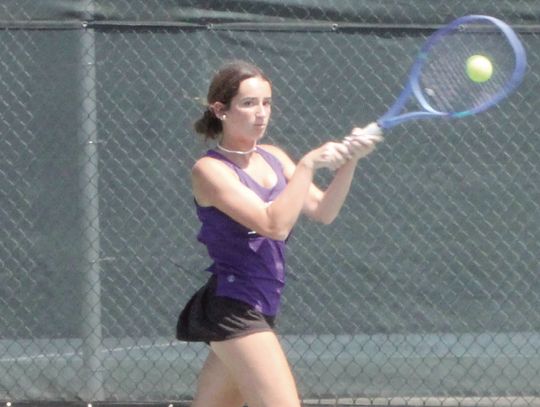 Champion, Boerne High tennis teams host Friendswood