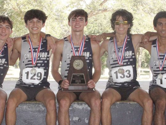 Champion cross country teams both advance to regionals