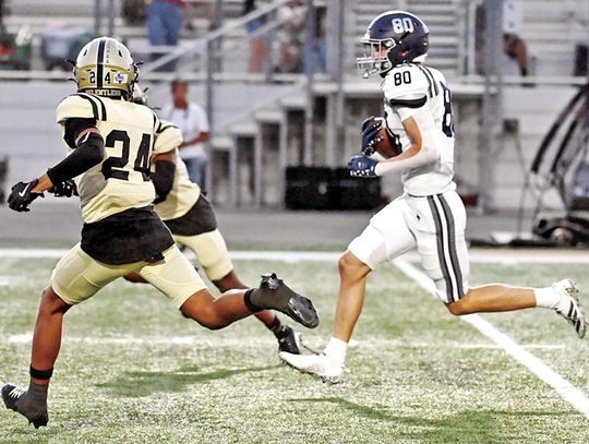 Champion jumps out to early lead, hangs on for 57-50 win in Seguin