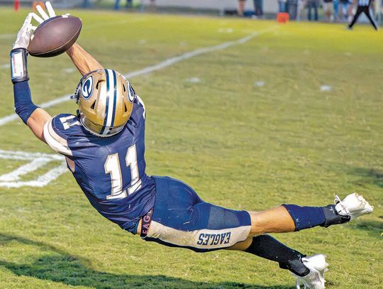 Chandler surpasses 2,000 receiving yards