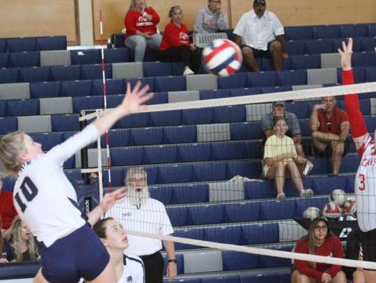 Chargers, Greyhounds co-host Boerne ISD volleyball tournament