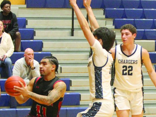 Chargers hold off Wagner, 52-47