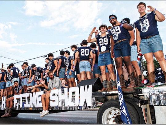 Chargers march on Blanco on Homecoming