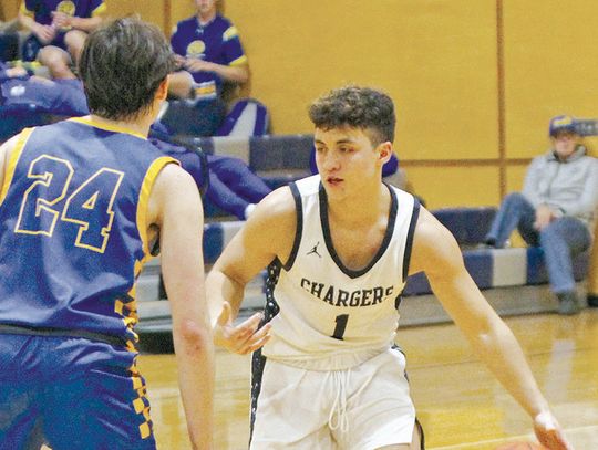 Chargers open district play with setback to Alamo Heights