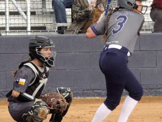 Chargers split last two softball games