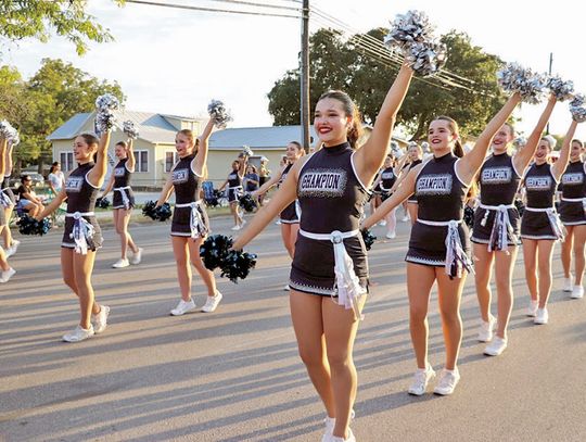 Chargers take the street for Homecoming