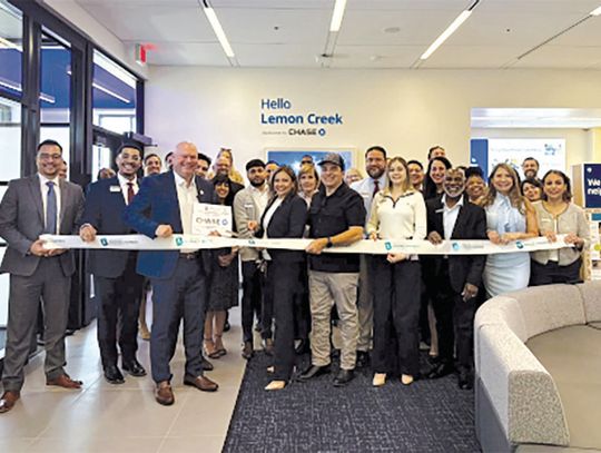 Chase hosts Chamber at Lemon Creek branch