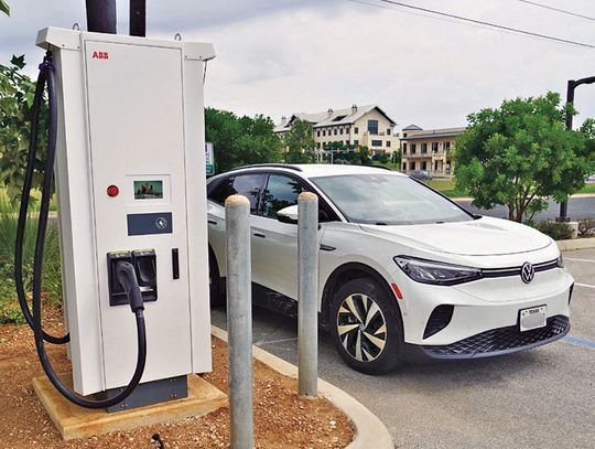 City offers first public EV charging stations