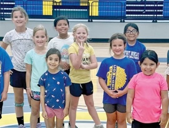 Comfort ISD hosts basket camp for Elementary students