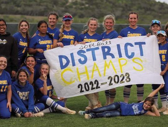 Comfort softball team earns district title