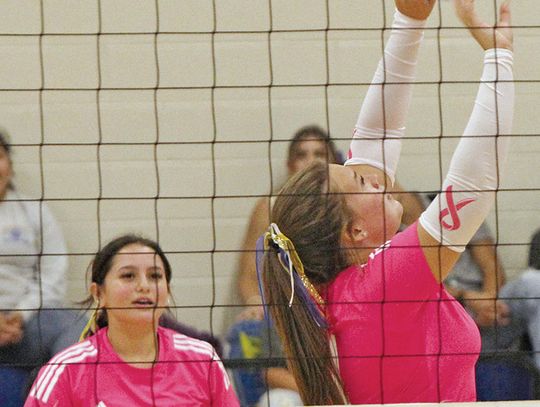 Comfort tangles with Blanco, Geneva beats NB Christian School in volleyball