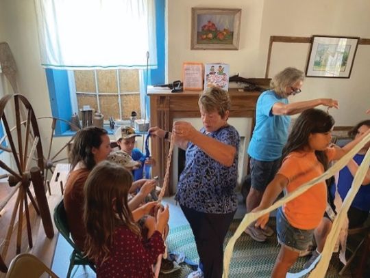 Community making ‘rag rug’ Oct. 24