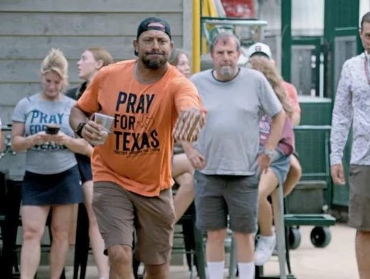 Community turns out to support first responders