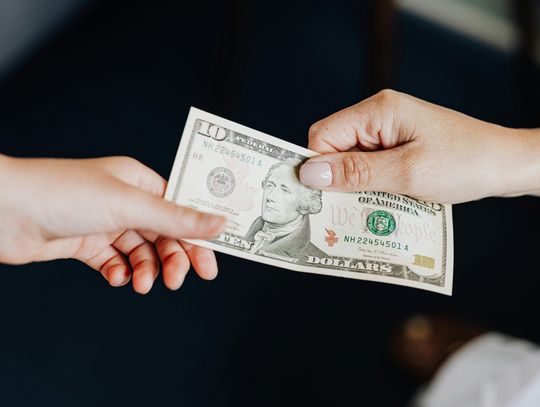 Control holiday spending; create and follow budget