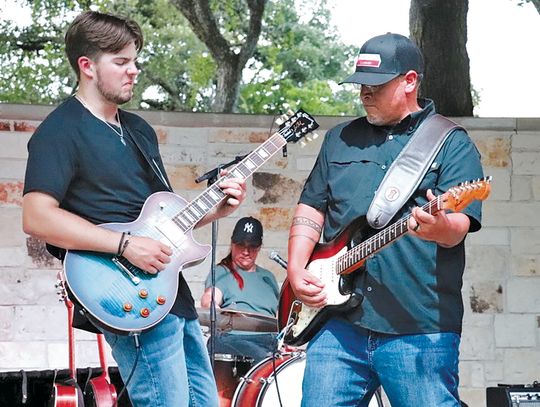 Creek guitarists jam during ‘Live!’ session