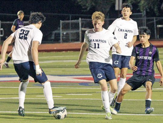 Defending state champ Panthers prevail over Chargers on penalty kicks