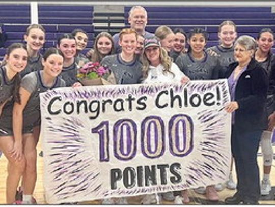 Donnell reaches 1,000-point milestone