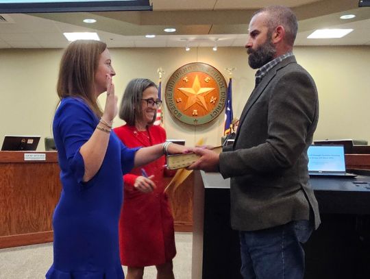 Faulkenberry, Wilson take oaths of office at Boerne ISD