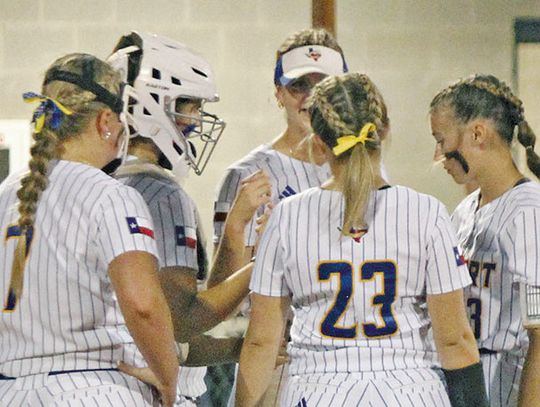 Florence softball wins play-in game over Comfort