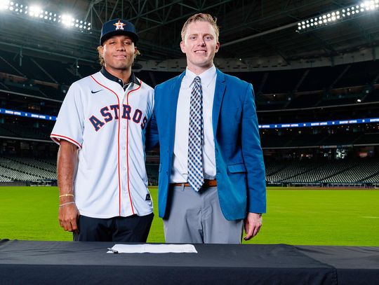 Galloway goes to the ’Stros; Johnson becomes Royal-ty