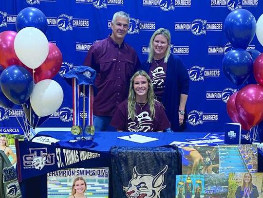 Garcia signs with St. Thomas University