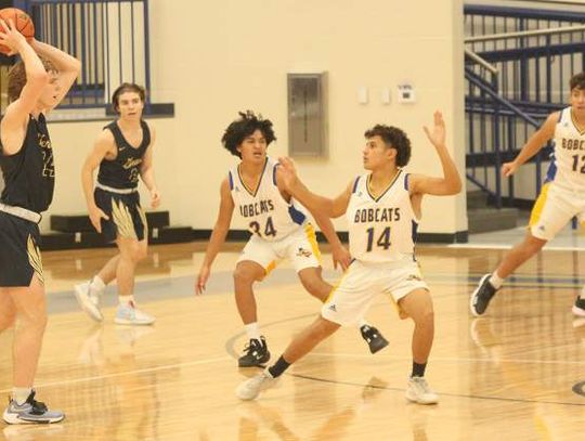 Geneva boys play in Comfort tourney