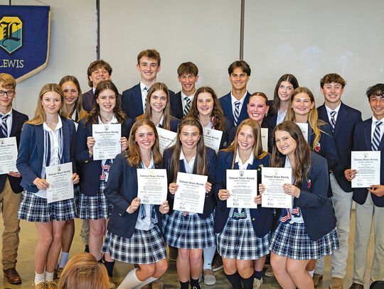 Geneva inducts 20 into Honor Society
