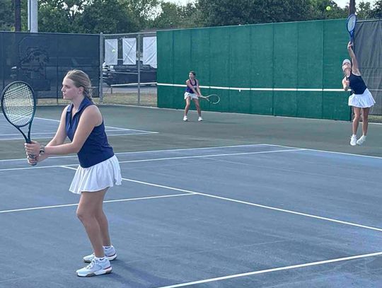 Geneva tennis team defeats Greyhound JV, Bracken Christian