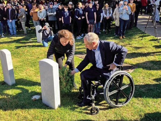 Governor, First Lady honor veterans at wreath ceremony