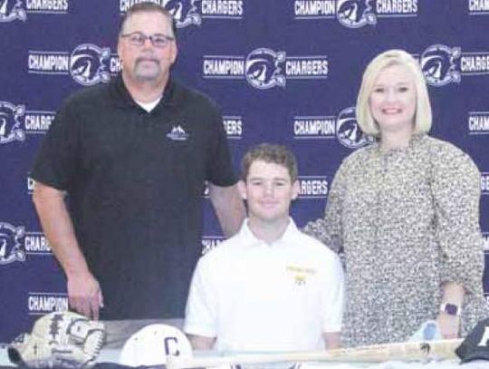 Gresham signs with Frontier Community College