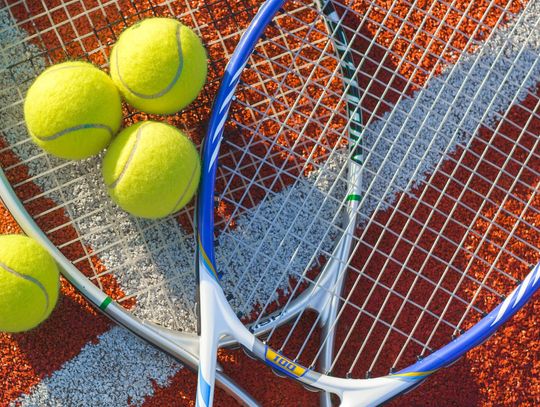 Greyhound, Charger tennis teams in action