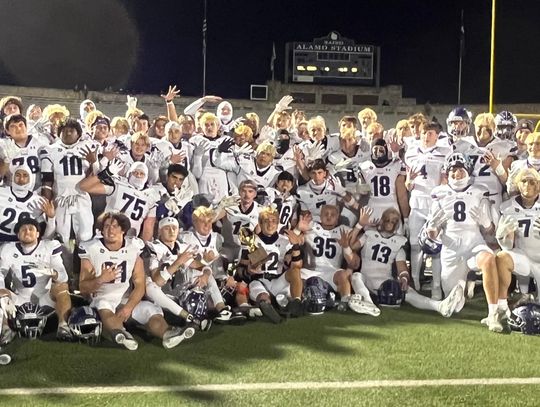 Greyhounds beat Mules in classic, 56-49 Greyhounds beat Mules in classic, 56-49